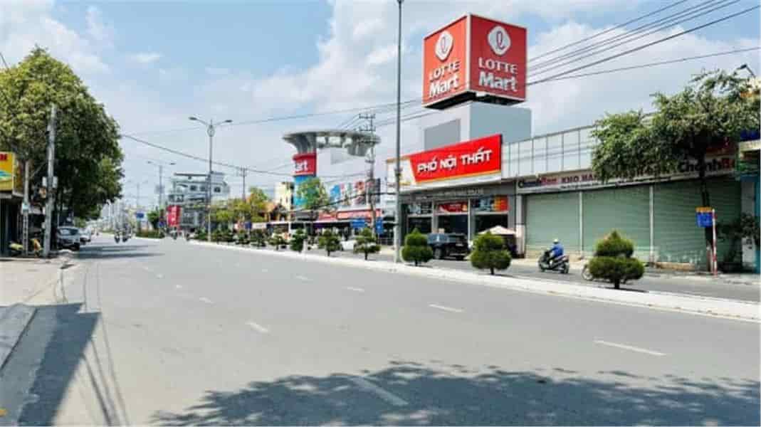 Bán lô đất siêu vip mặt tiền đường 23/10, Nha Trang, sát Lotte Mart, giá 100 tr/m2