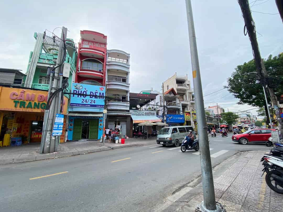 Nhà mt Hoàng Hoa Thám, 4x22m, 7 phòng ngủ