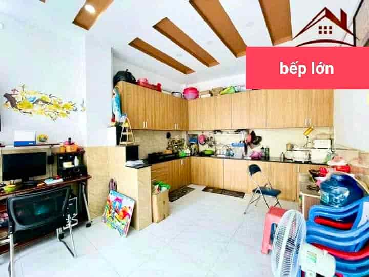 Bán nhà giáp đường Quang Trung, Gò Vấp, 120m2, sổ nở hậu, ô tô ngủ trong nhà