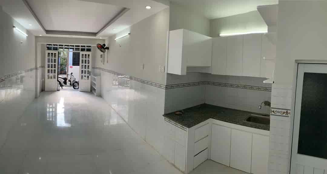 Bán nhà Phan Văn Trị, Bình Thạnh, 362m2, gần trung tâm, giá 4 tỷ tl