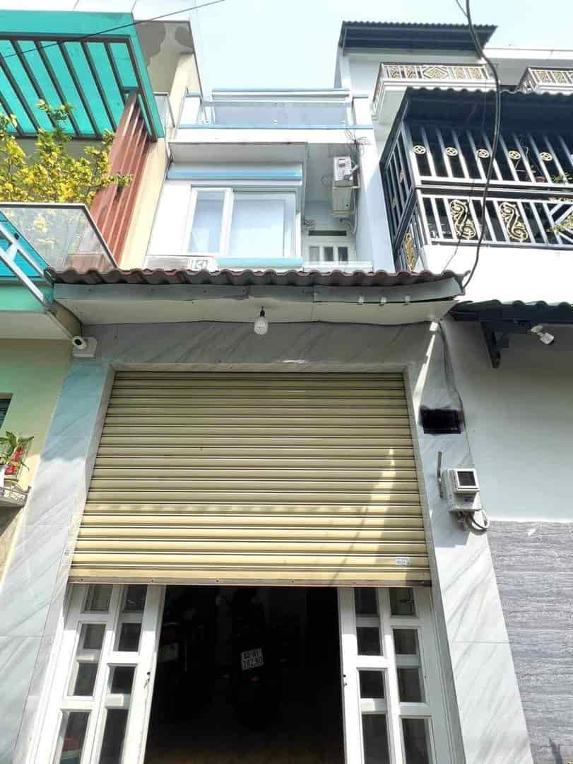 Nhà Bình Tân, 3 tầng, hẻm ô tô, gần Aeon Bình Tân, giáp quận 6, giá chỉ 3.1 tỷ