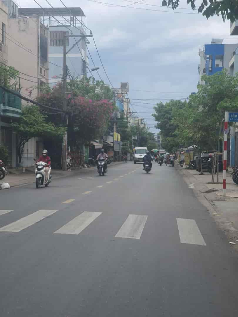 Thanh lý tài sản, bán nhà mặt tiền quận Tân Phú, gần Aeon Mall, 4x18m