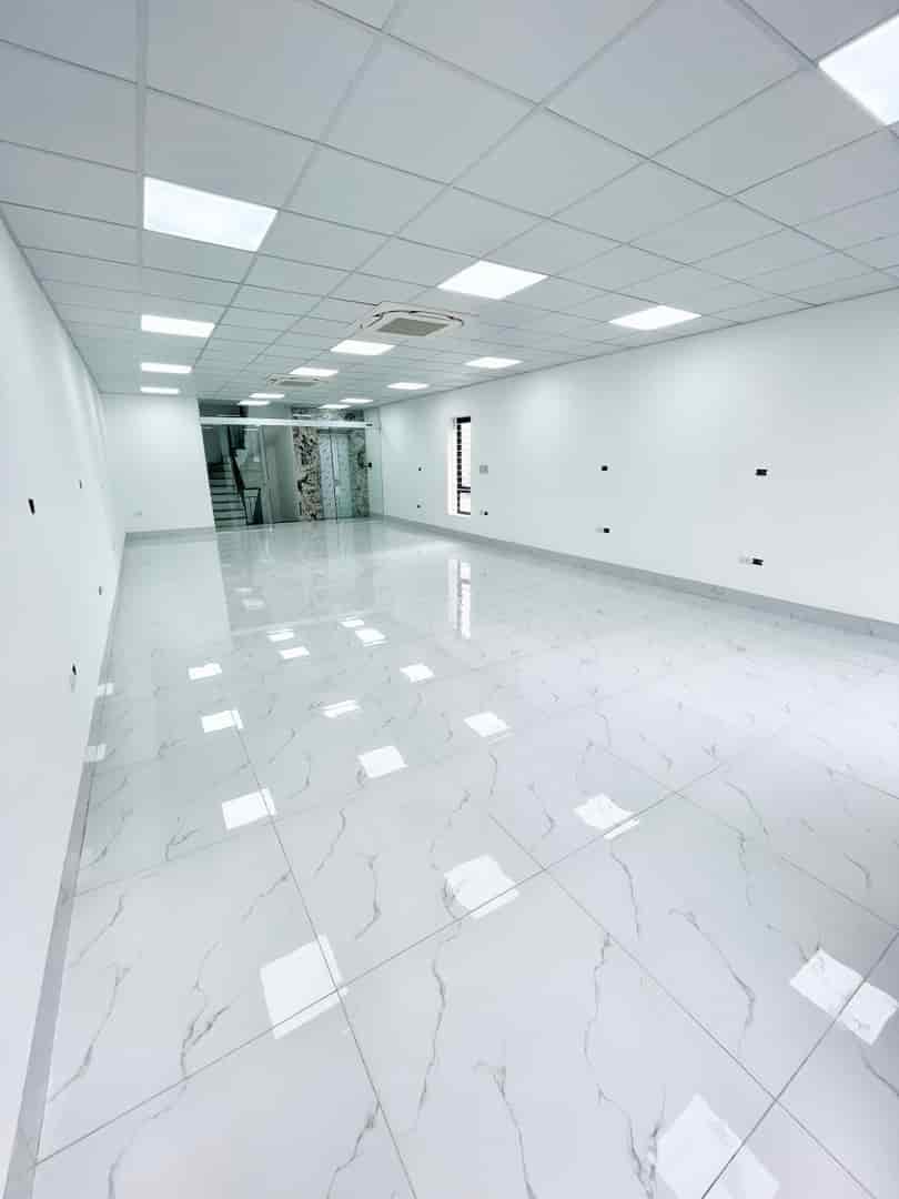 Cho thuê văn phòng phố Hoàng Cầu, Yên Lãng, 100m2, 15.5tr/tháng