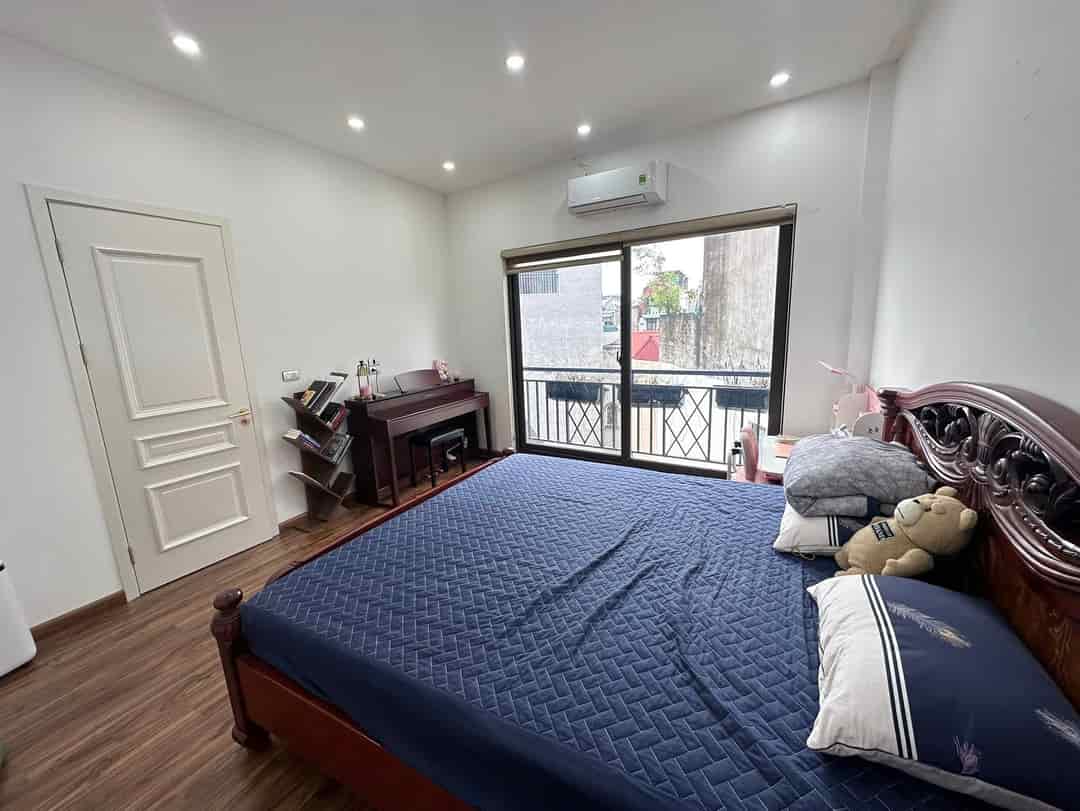 Bán nhà Phố Văn Cao, Ba Đình 30m2, 5 tỷ 5