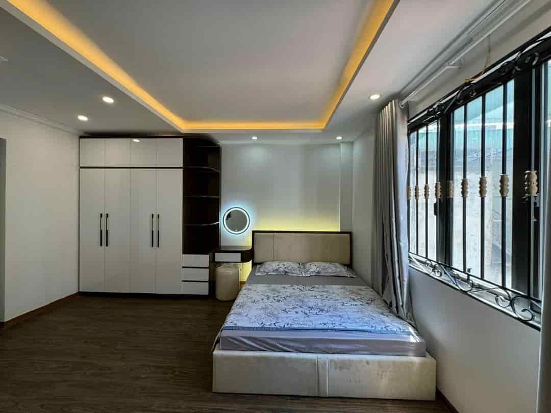 Bán nhà phố Trung Kính 35m2, 5 tầng, trung tâm quận Cầu Giấy, nhà đẹp ở luôn