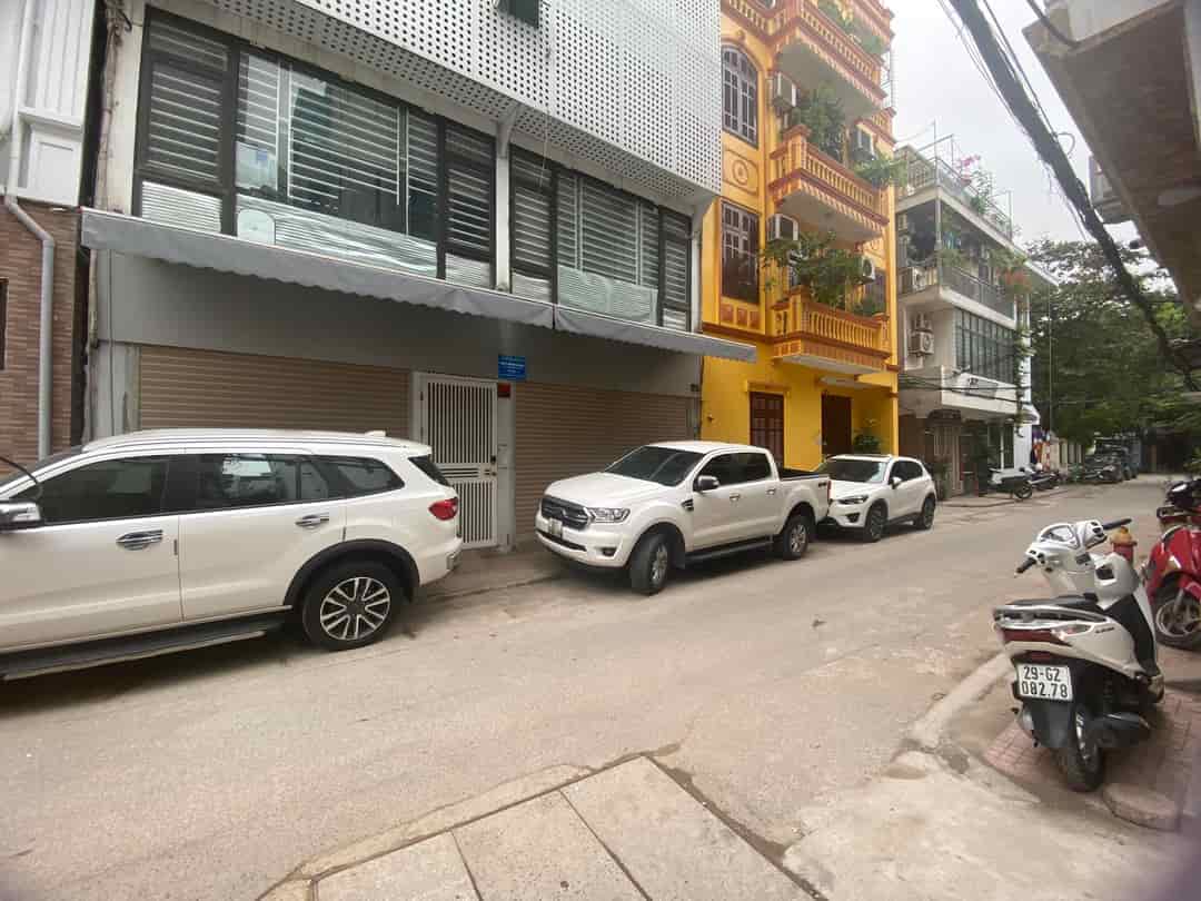 Bán nhà Kim Giang, Thanh Xuân, căn nhà xây mới 5 tầng, thang máy, ô tô ra vào, ngõ thông ra đường Nguyễn Xiển