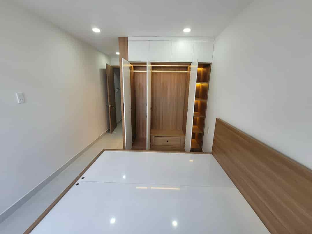 Nhà Huỳnh Tấn Phát, quận 7, 5 tầng, tặng nội thất, hẻm rộng, giá rẻ