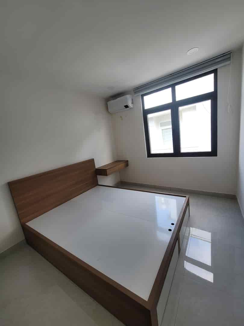 Nhà Huỳnh Tấn Phát, quận 7, 5 tầng, tặng nội thất, hẻm rộng, giá rẻ