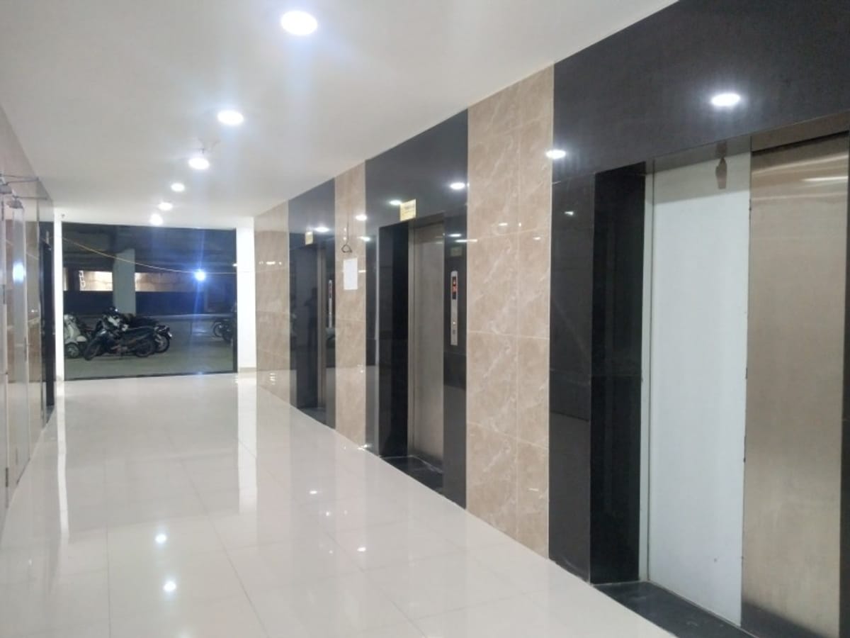 Bán căn hộ chung cư Usilk City, KĐT Văn Khê, Hà Đông, 116m2, tầng 12A, 3PN, full nội thất, view đẹp