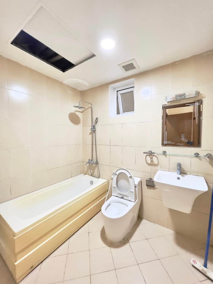 Bán lỗ căn hộ cao cấp Victoria Văn Phú, Hà Đông 97m2, T21, 3 phòng ngủ full nội thất ngập tràn tiện ích