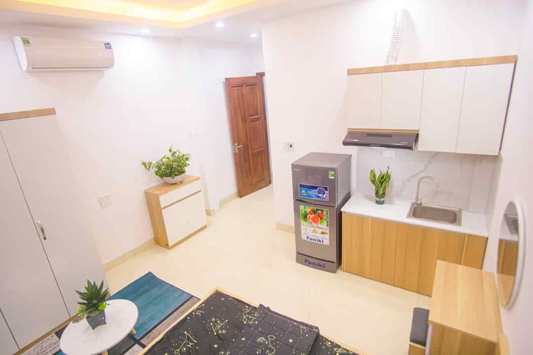 Cho thuê ccmn ngõ 460 Khương Đình Thanh Xuân 30m2 studio thang máy, full nội thất gần chợ ở sướng