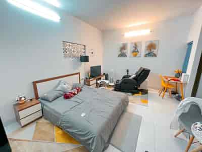 Cho thuê ccmn biệt thự phố Mậu Lương 30m2, studio full nội thất, thang máy ô tô đỗ view sân bóng