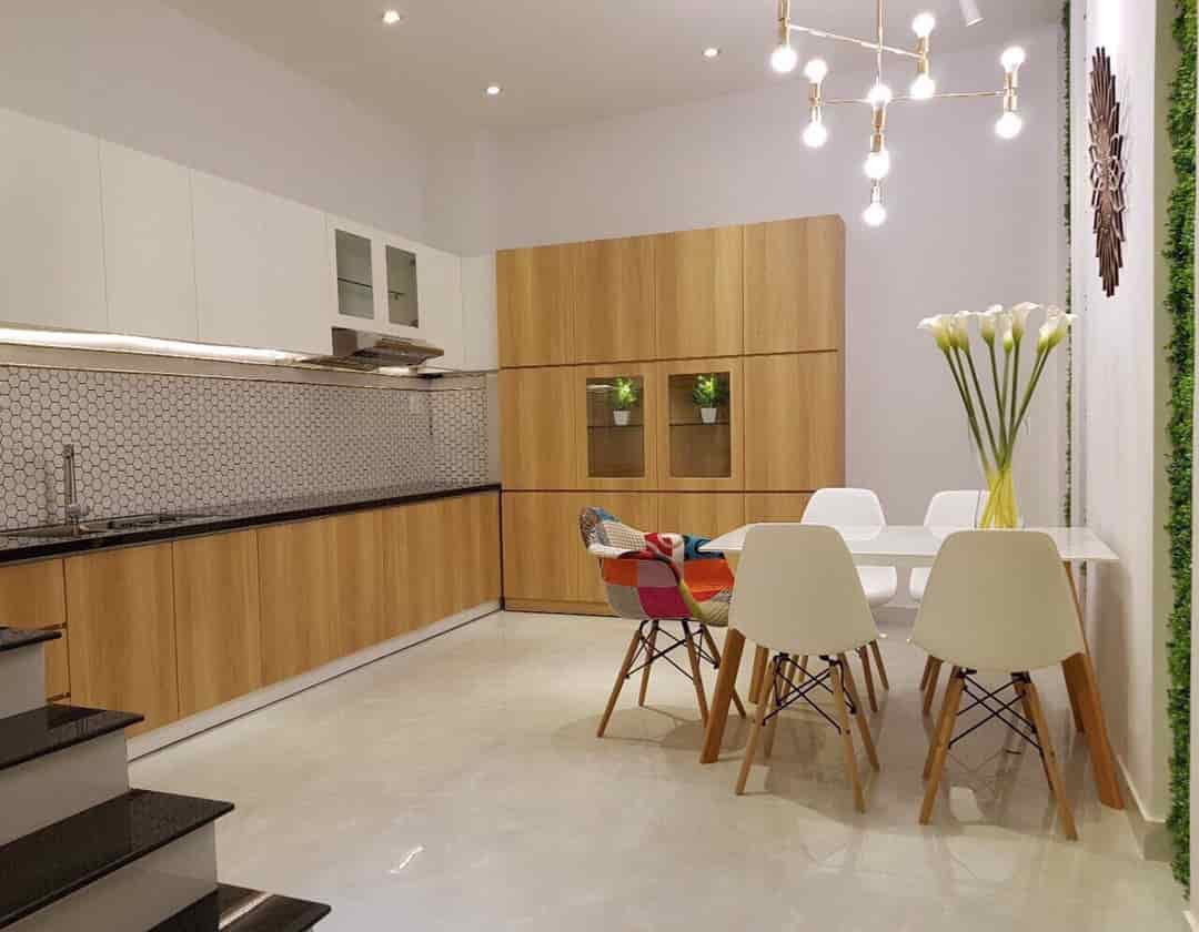 Bán nhà hxh đường Nguyên Hồng, 72m2, 5 tầng, giá 8 tỷ 9, Phường 11, Bình Thạnh