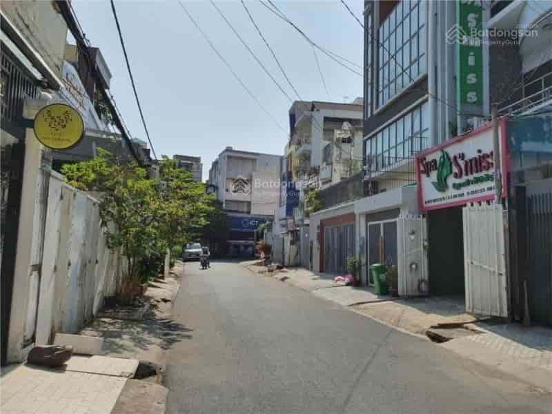 Bán căn phố D2 Nguyễn Gia Trí Khu vip gần Hutech, 4.5x19m, đường xe hơi thông nhà vuông vức