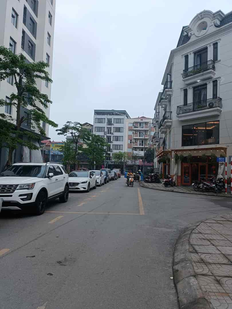 Bán căn shophouse Hải Phát khu 31 ha Trâu Qùy Gia Lâm Hà Nội 87m, 4 tầng, MT 6m giá 14.5 tỷ