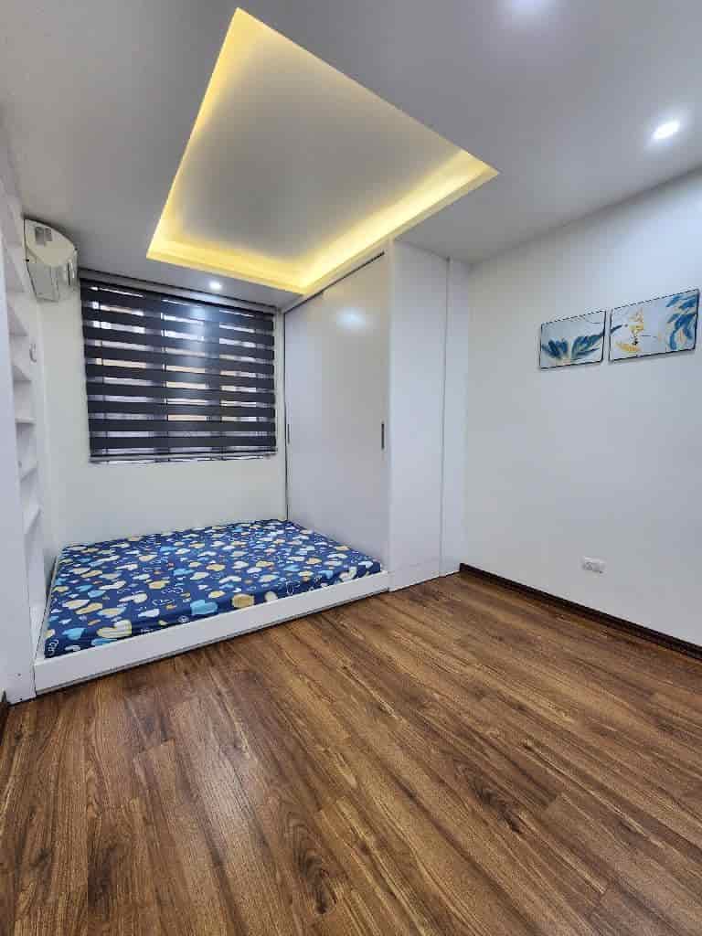 Bán nhà Lĩnh Nam 34.5m2, 4 tầng, 4 ngủ, đủ công năng, nhà đẹp ở luôn, ngõ trước nhà 3m thoáng sáng giá 3.7 tỷ