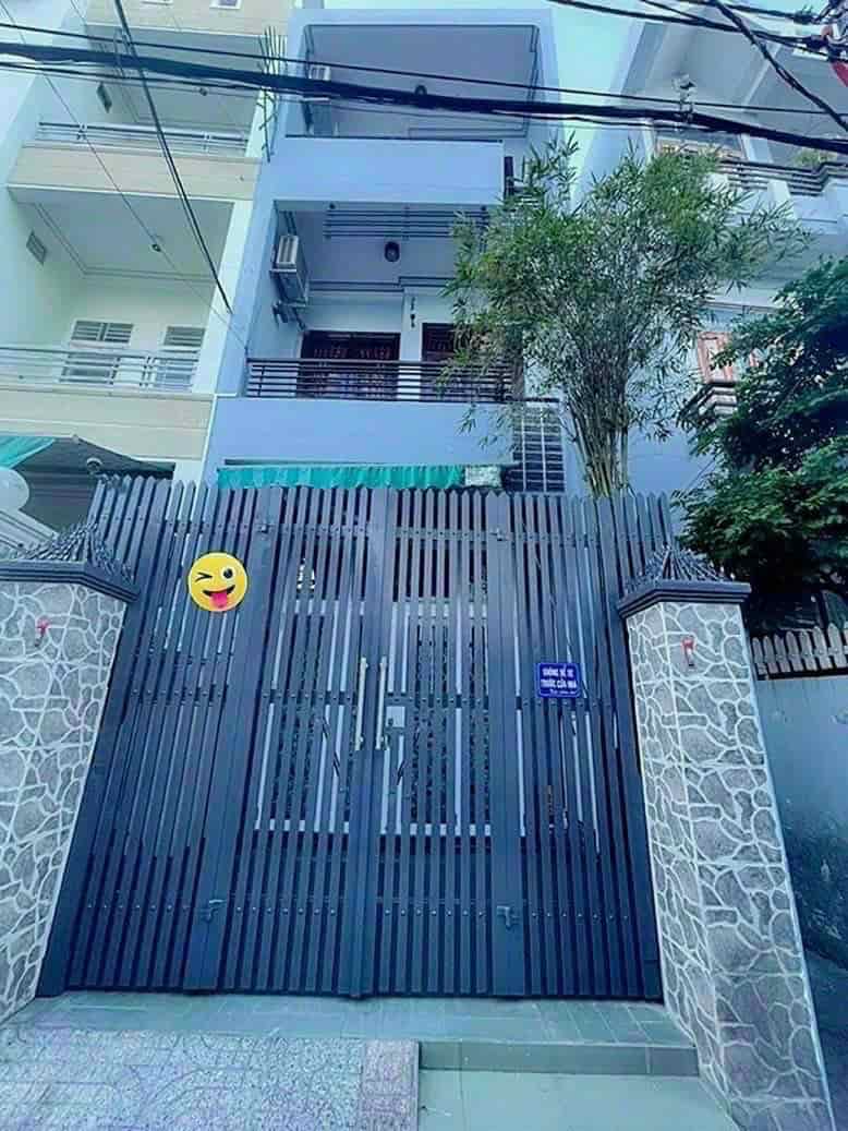 Cần bán nhà đẹp 3 tầng lô góc hẻm Đồng Nai, p.Phước Hải, Nha Trang, giá 2 tỷ 8