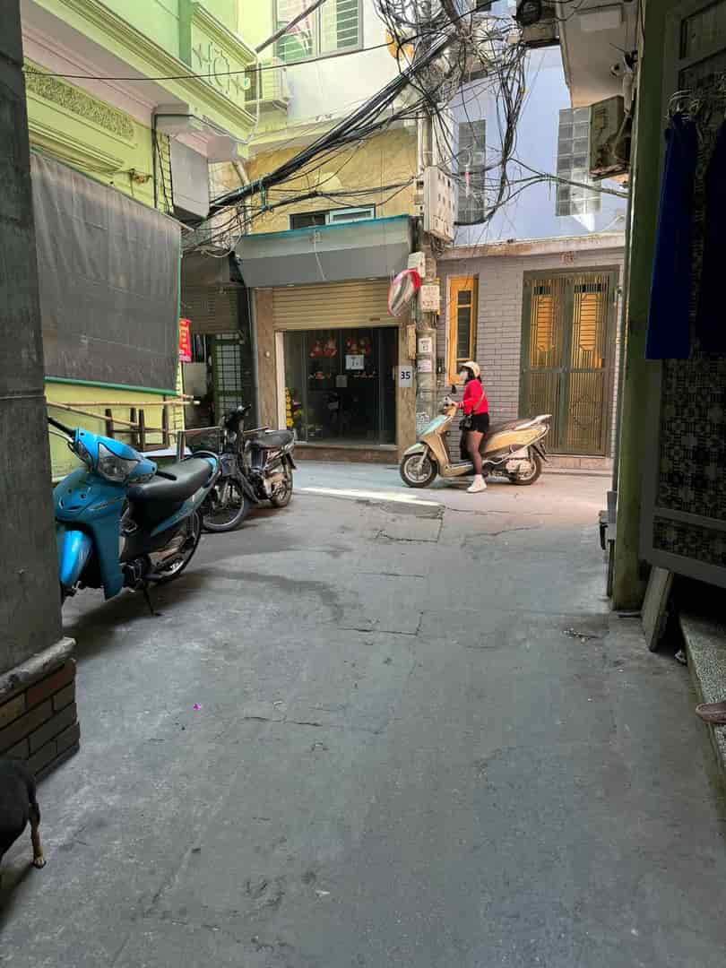 Bán nhà Bạch Mai, Phố Huế 5p lên Bờ Hồ 38m2 5 tầng mặt tiền 4m ngõ xe ba gác tránh xe máy giá cực tốt