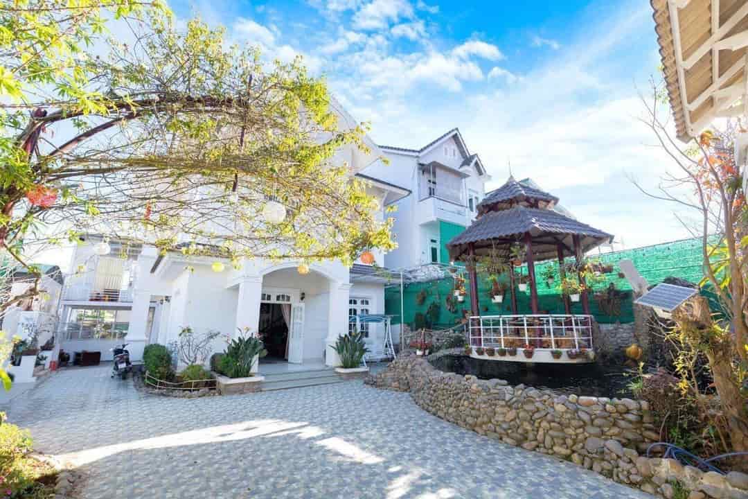 Cho thuê villa sân vườn, sân đậu ô tô Hùng Vương, P9 Đà Lạt