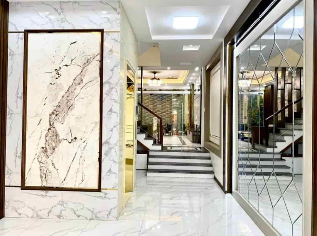 Nhà đẹp 5 tầng có thang máy ngay trung tâm hành chính quận Hải An