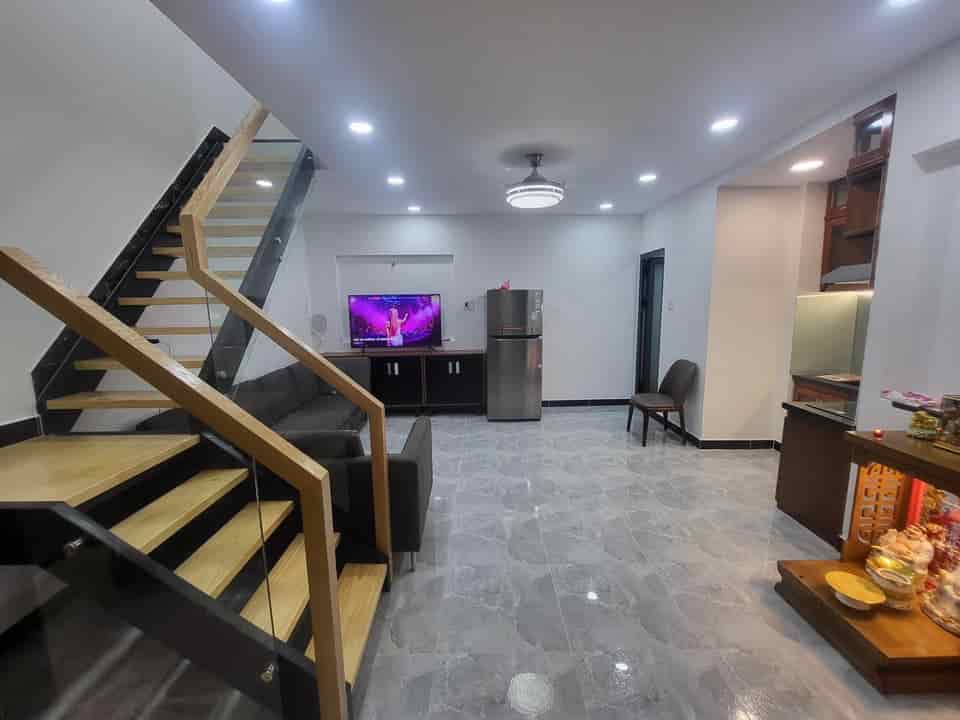 Bán nhà đường Nguyễn Thị Đặng, giá 3 tỷ 950 71m2