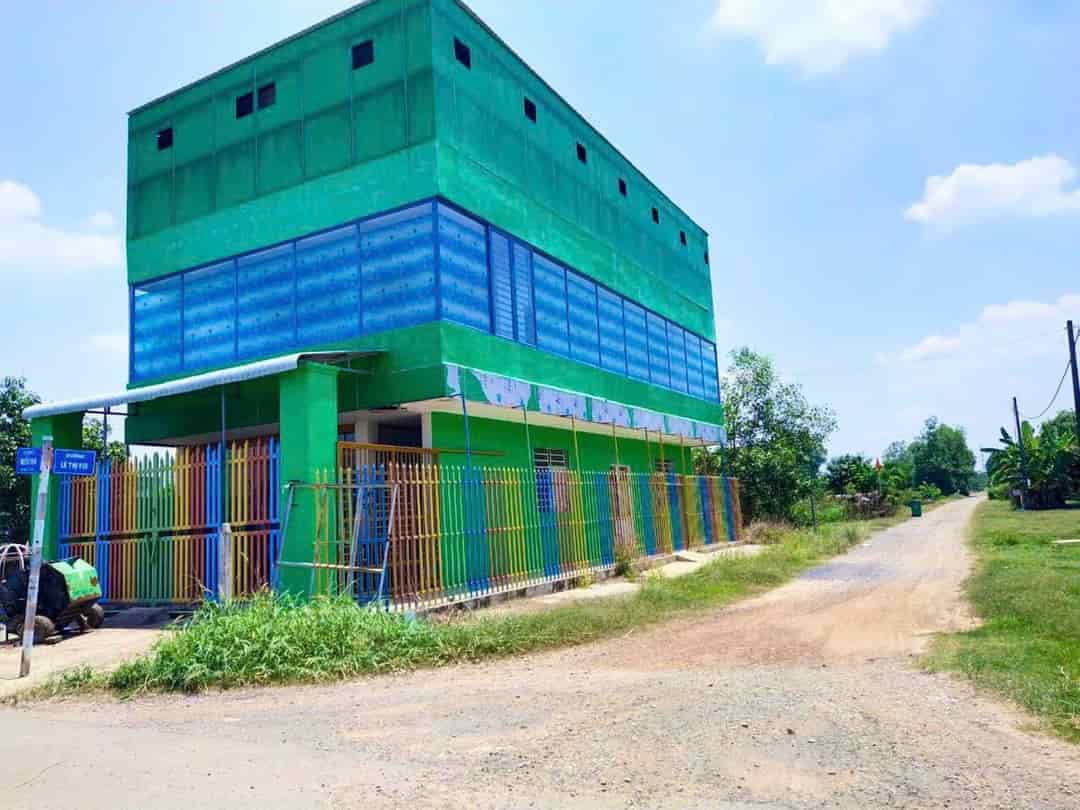 Định cư nước ngoài cần bán gấp lô đất 140 m2 mặt tiền Lê Thị Vui, gần THCS Phước Hiệp, SHR, giá 565 triệu