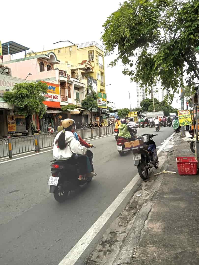 Bán nhà MTKD 20M Hòa Bình, quận Tân Phú, 4 x 18, 2 tâng BTCT chỉ 11 tỷ xíu tl