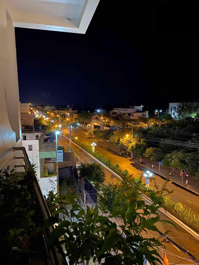 Nhượng lại khách sạn 41 phòng mặt tiền trung tâm TP Rạch Giá, Kiên Giang