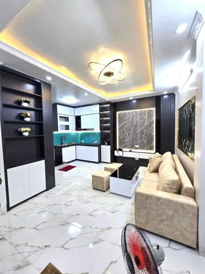 Bán nhà Vũ Trọng Phụng 30m2, 5m gần phố, gần ô tô nhỉnh 5 tỷ giao dịch ngay