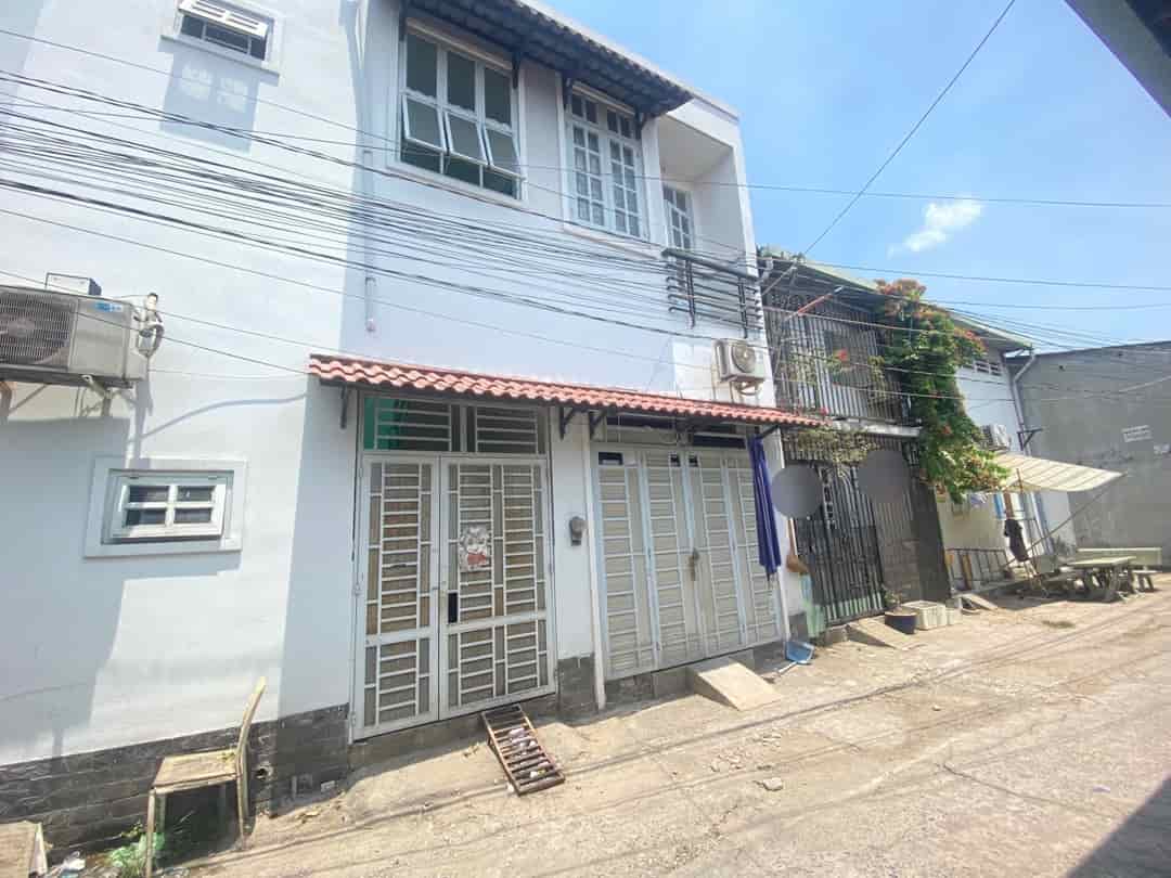 Bán nhà Phạm Văn Đồng, Linh Tây, 50m2, nhà 2 tầng, hẻm xe hơi, ngang 5m