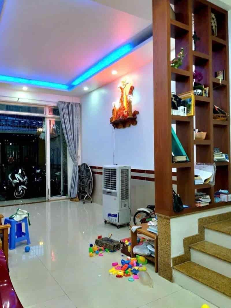 Bán nhà Hoàng Diệu 2, 90m2, ngang 4m nở hậu 6m, Hoàng Diệu 2, Linh Chiểu, Thủ Đức