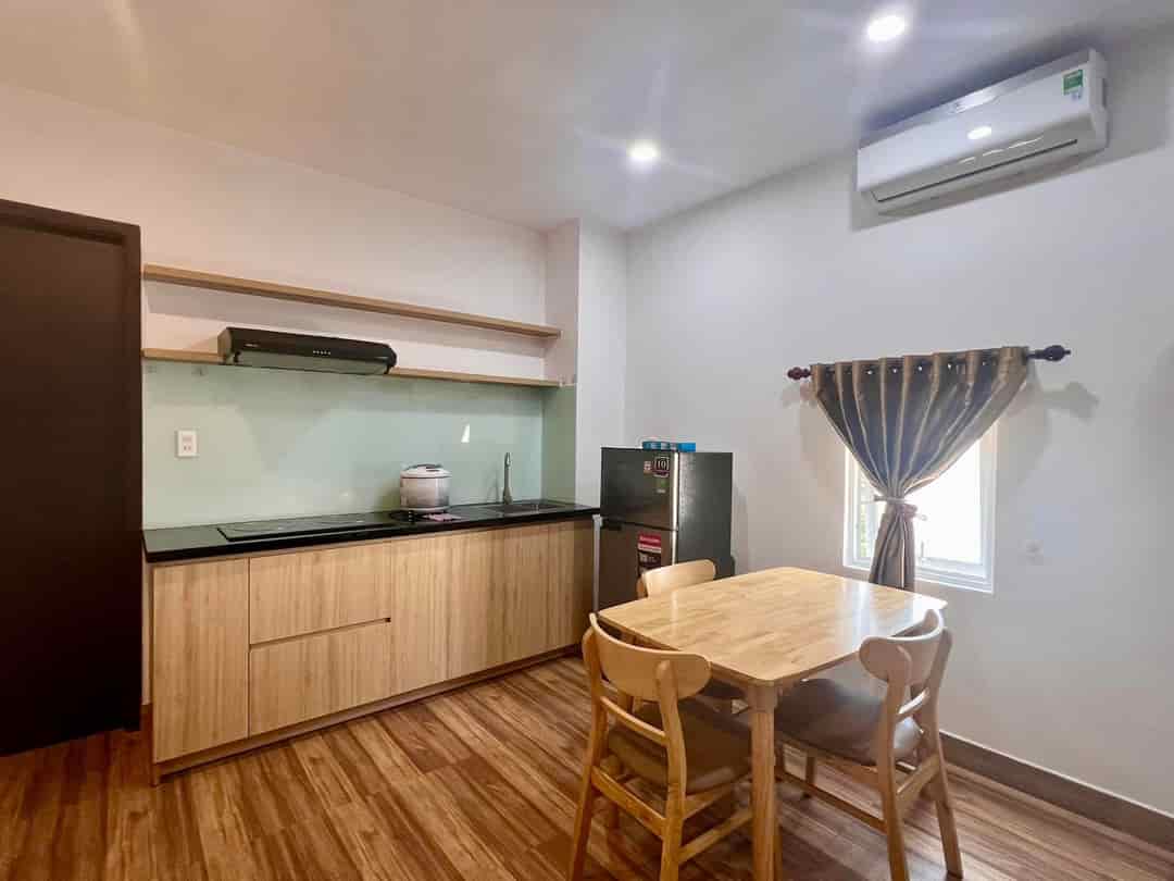 Chuyển nhượng toà apartment cc, lô góc 2 mt, dt đất 200m2, biển Mỹ Khê Đà Nẵng giá rẻ