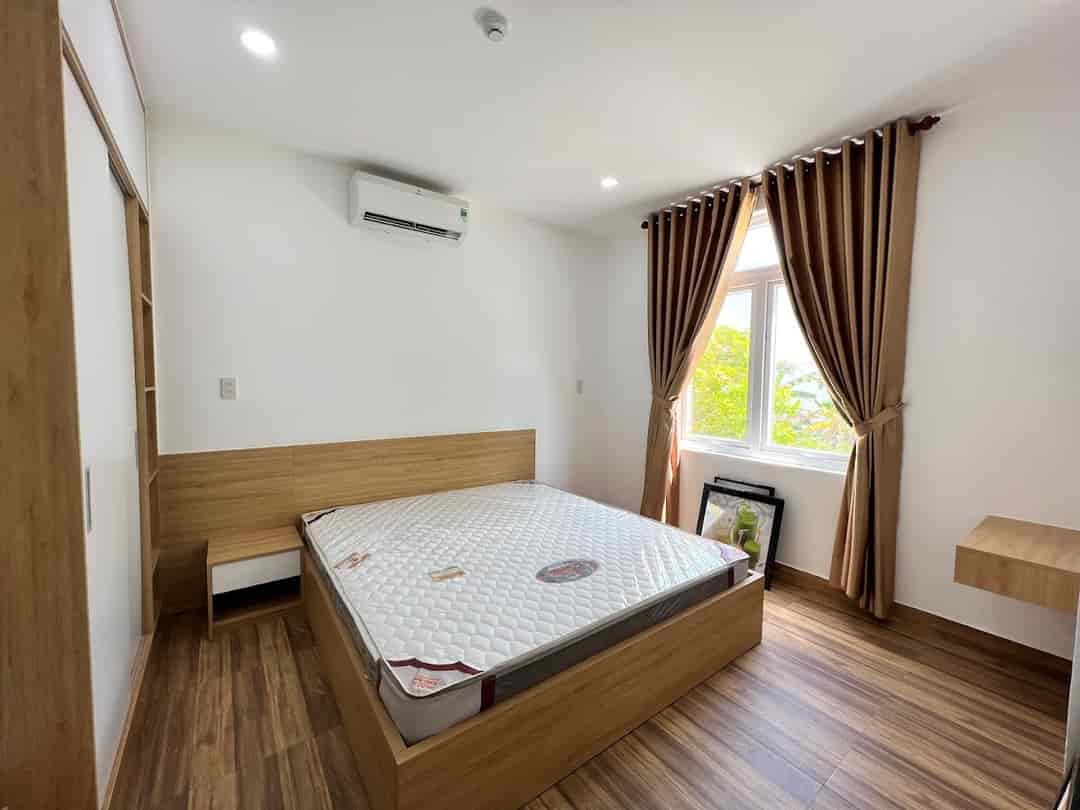 Chuyển nhượng toà apartment cc, lô góc 2 mt, dt đất 200m2, biển Mỹ Khê Đà Nẵng giá rẻ