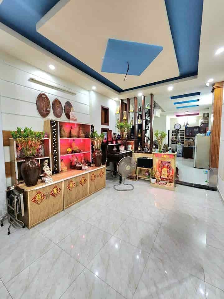 Nhà Phan Tôn 50m2, hẻm ô tô quận 1, giá 8.8 tỷ