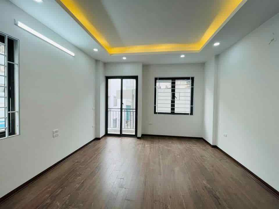 Bán nhà ở ngay Tân Bình, Phạm Văn Hai 46m2, hẻm ô tô, 6 tỷ nhỉnh