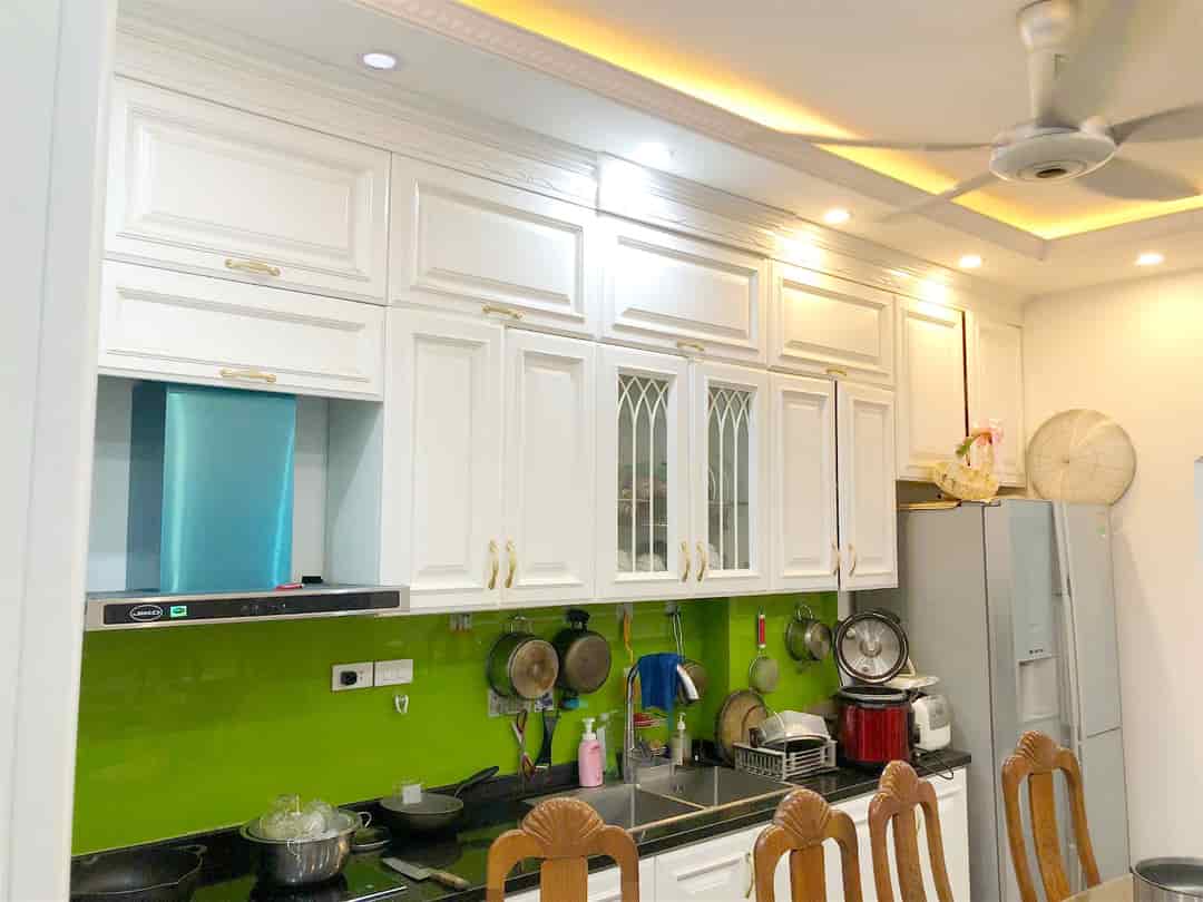 Nhà riêng mặt ngõ Trần Thái Tông, ngõ ba gác tránh nhau, gần ô tô, rộng rãi 63m2, MT 4m