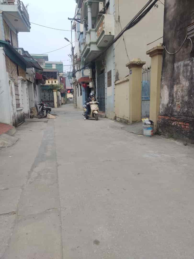 Cần tiền bán mảnh đất tại thị trấn thường tín hiện thuộc Bình Vọng, Văn Bình, Hà Nội