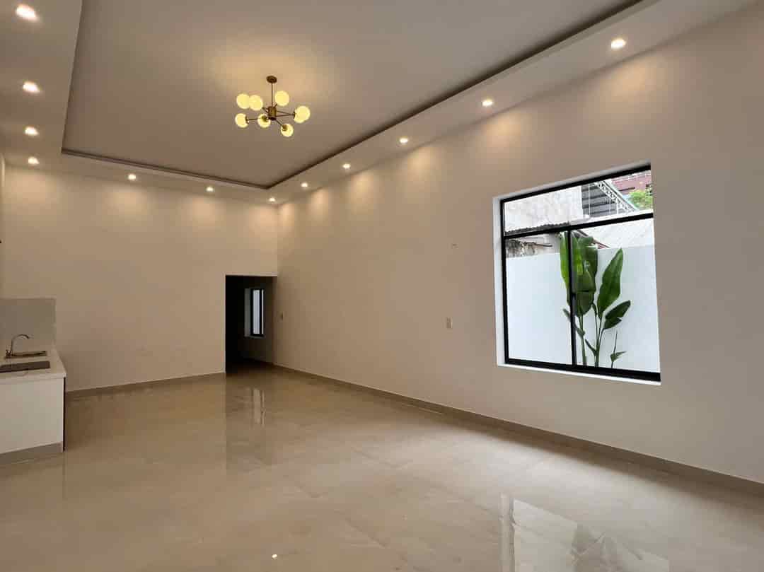 Bán nhà sau ưng MT Lê Hồng Phong, DT 162m2