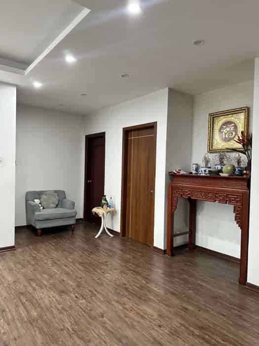 Bán căn hộ chung cư Sài Đồng, Long Biên, 3 phòng ngủ, 90m2 giá chỉ 2,5 tỷ
