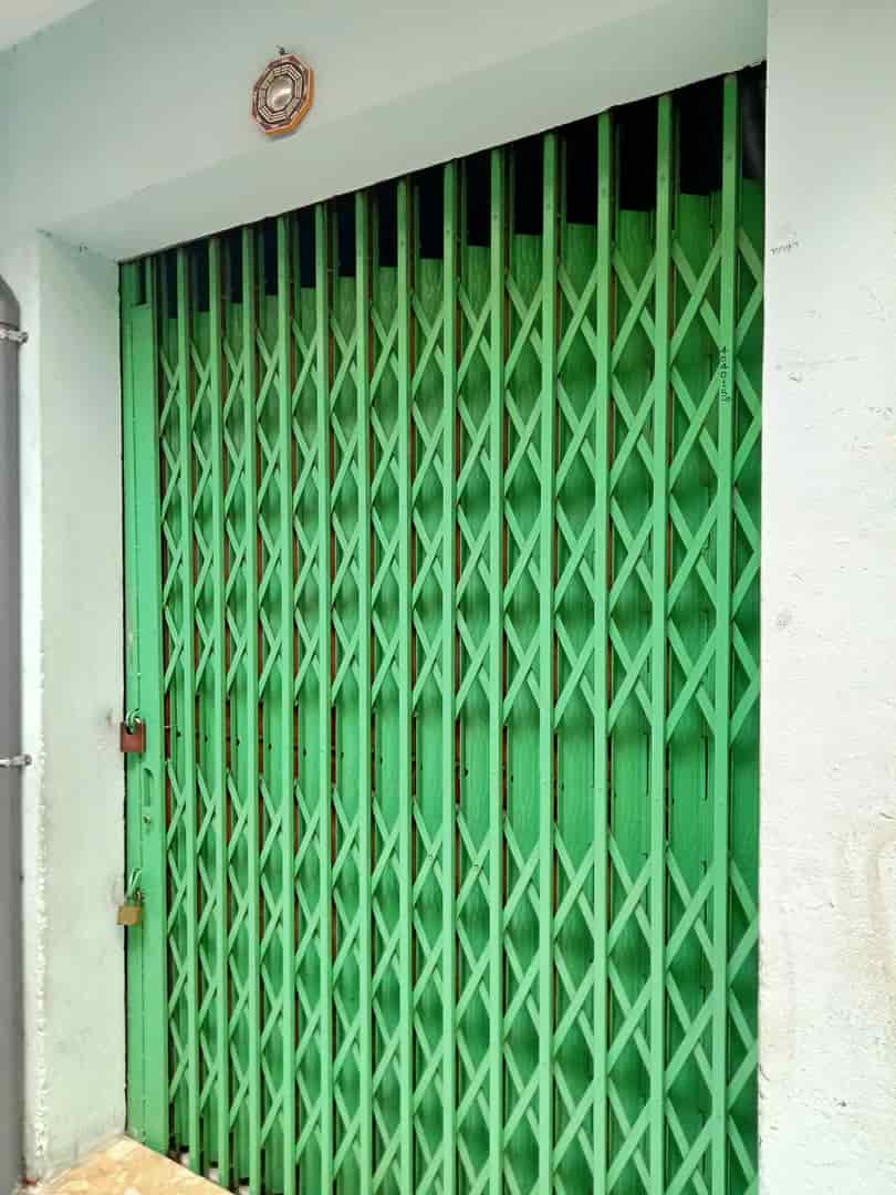 Căn nhà nhỏ trệt, lầu hẻm thông 144 Hưng Phú P8, Q8