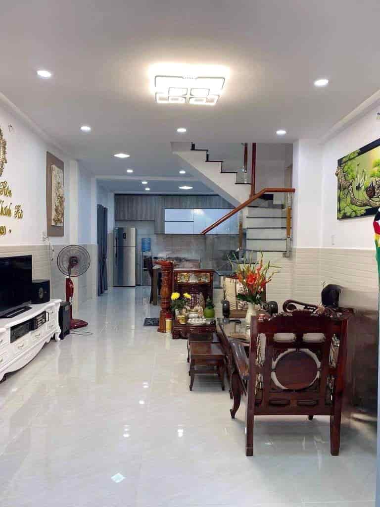 Nhà mới nở hậu 6.1m, 4 tầng đường Nguyễn Thị Tần P2, Q8, giá 6,28tỷ TL