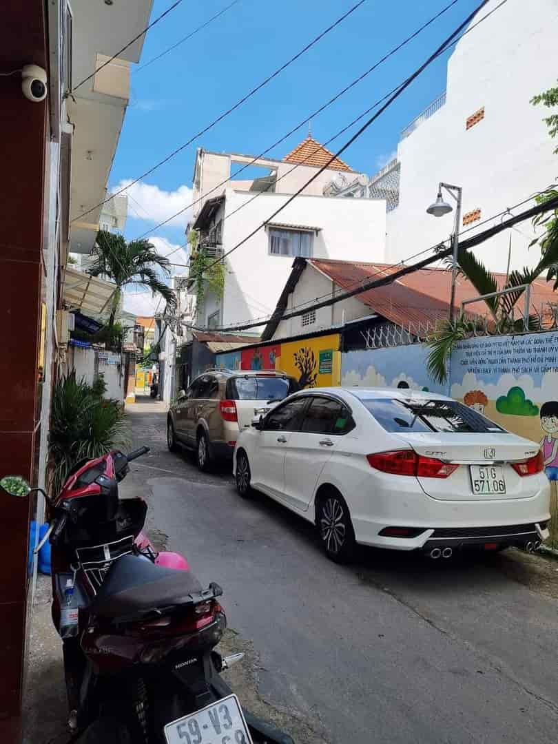 Cần bán nhà 2 tầng 47m2 Nguyễn Văn Đậu, xe hơi đậu trước nhà, giá chỉ 5 tỷ 890