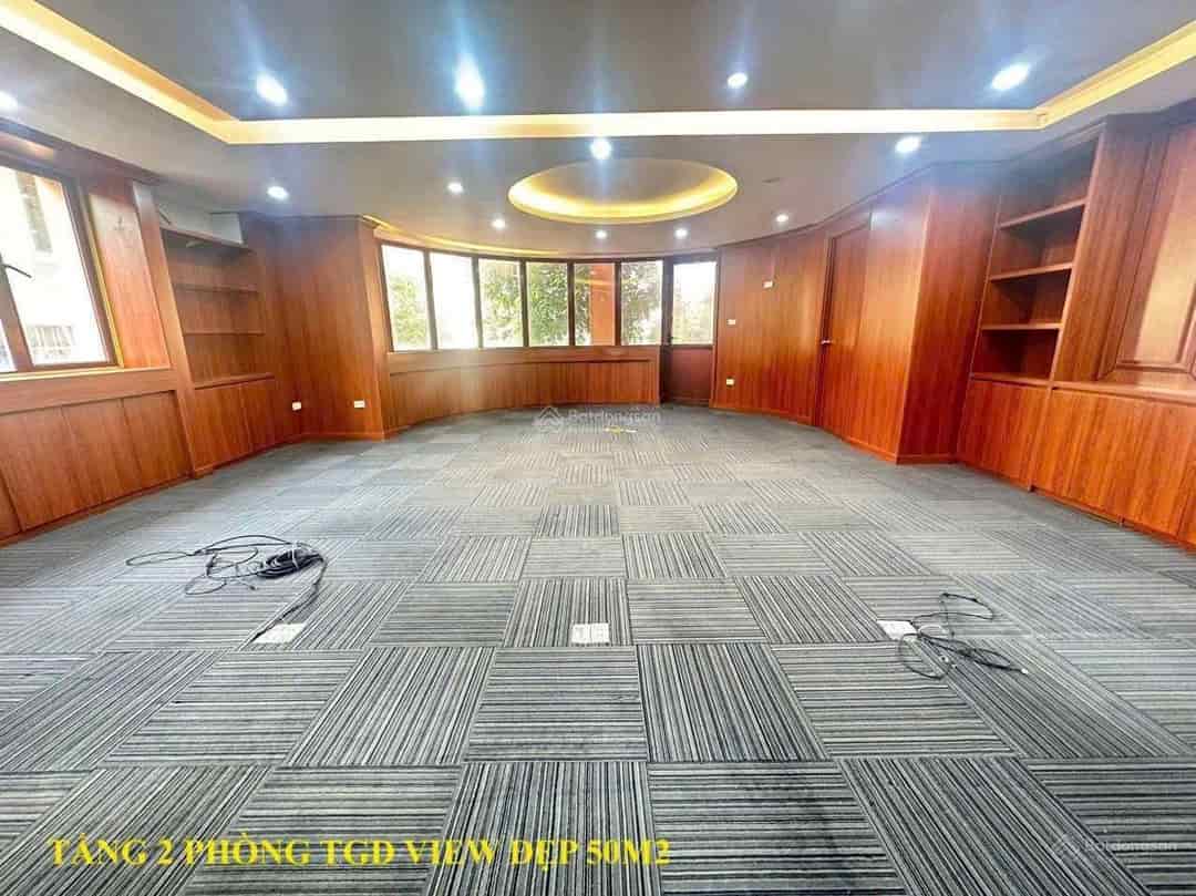 Cho thuê sàn văn phòng mặt phố Lò Đúc, 2 mặt thoáng, giá 23 triệu/th, 150m2/sàn, có hầm thang máy