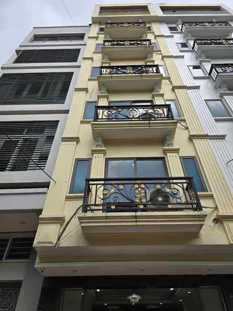 Nhà đẹp 50m2, 8T tại Hàm Nghi, Huy Du, ô tô vào nhà, 16 tỷ bao phí