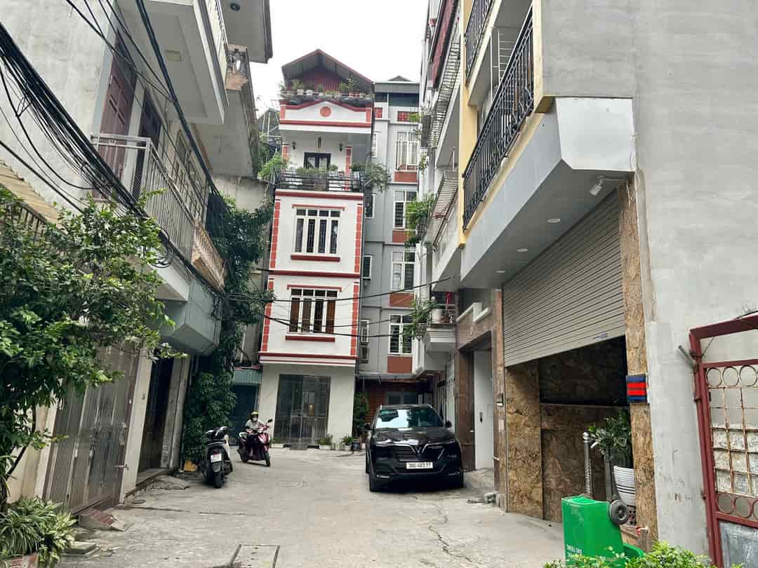 Tòa apartment 100m2 tại Khương Thượng, ô tô vào nhà, vừa ở vừa cho thuê 1,2 tỷ/năm