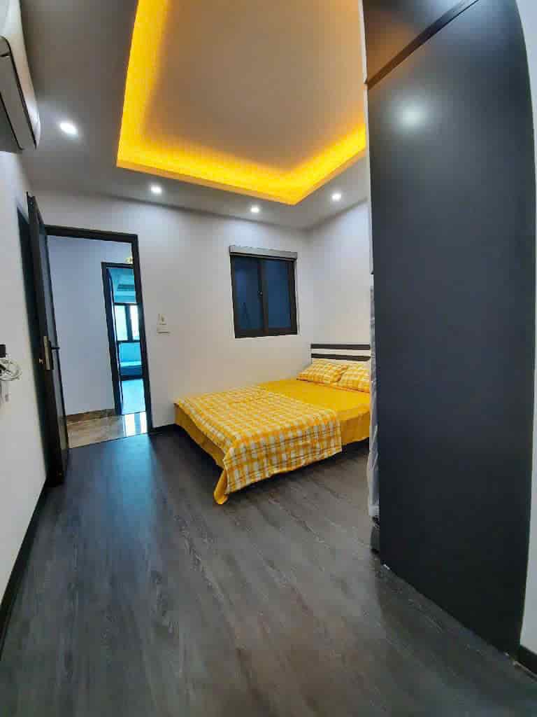 Siêu phẩm tòa apartment 135m2, 35p tại ngõ 136 Cầu Diễn, ô tô tải vào nhà, dòng tiền 2 tỷ/năm