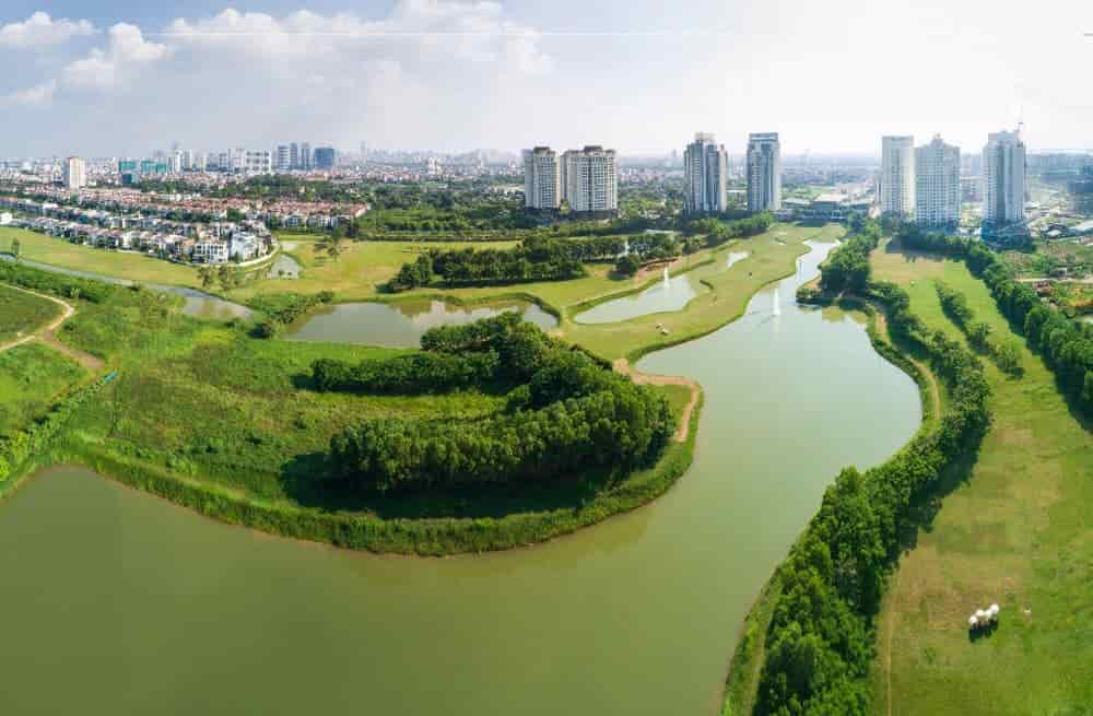 Cơ Hội Vàng Sở Hữu Biệt Thự Mặt Hồ View Sân Golf Ciputra, Chỉ 110 Tỷ!