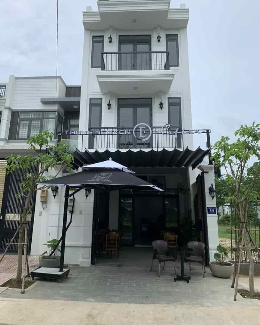 Cần chuyển nhượng căn nhà, đang kinh doanh quán cà phê, thị trấn Trảng Bom, Đồng Nai
