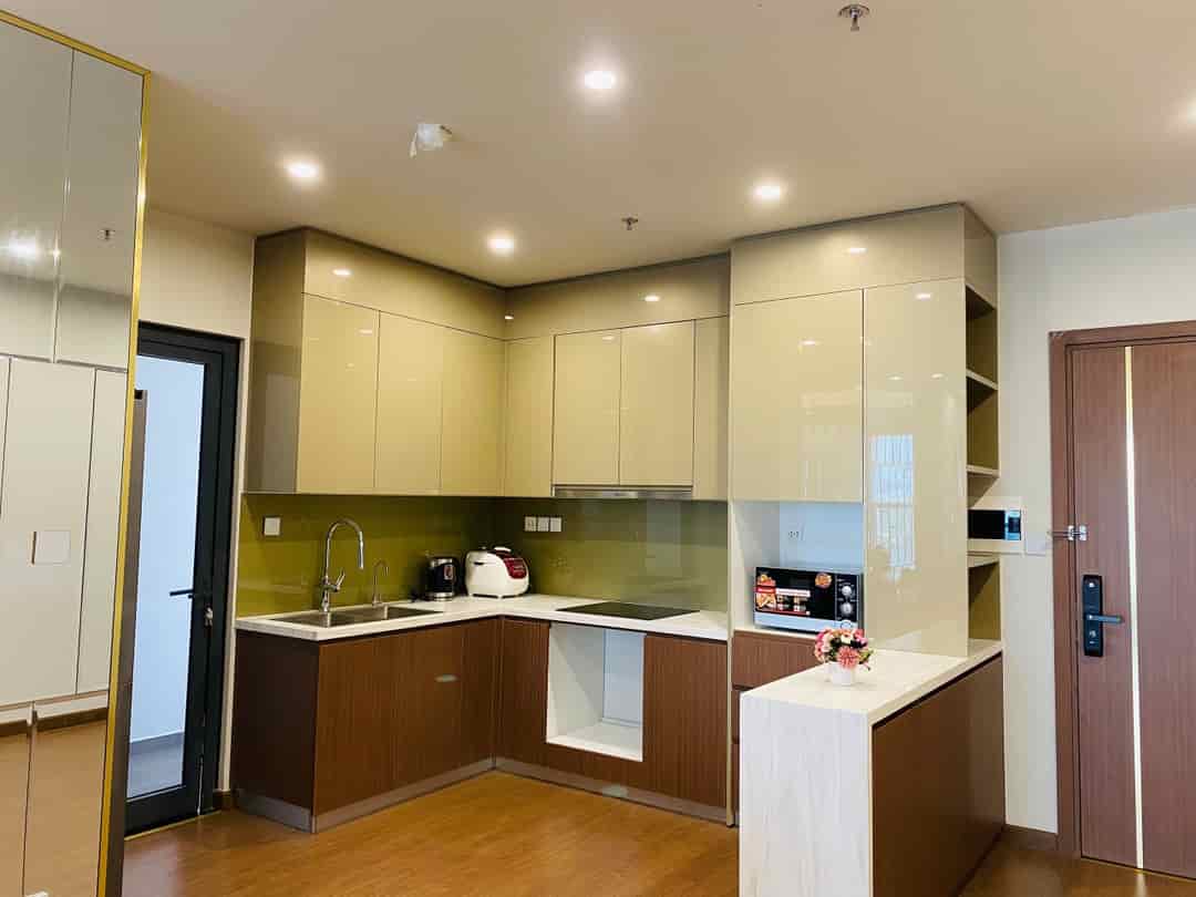 Bán căn hộ 3n2vs 102m2 chung cư HH2 Dương Đình Nghệ giá cực rẻ 5.3 tỷ, free đỗ ô tô