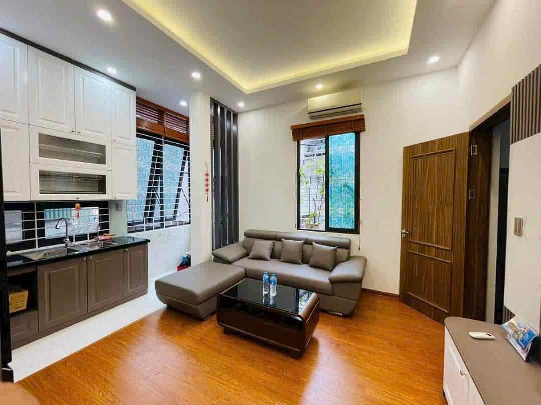 Nhà mới full đồ, ngõ thông kinh doanh, gara oto, lô góc ba thoáng, Minh khai 35m², 3 mặt thoáng